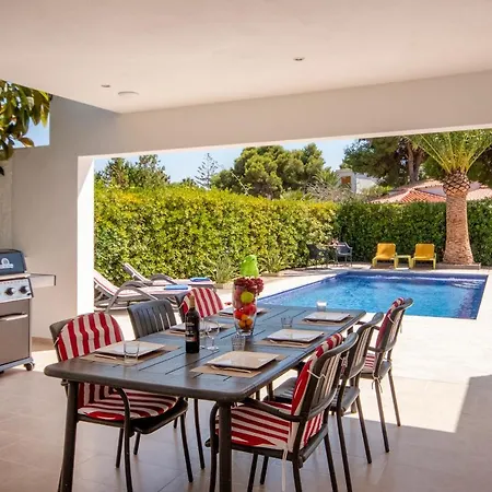 Villa Mercedes
